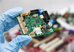 为什么PCB电路板经加工后要进行清洗？